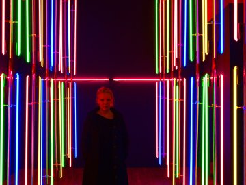 Inauguration de l'installation lumineuse DOUBLE ARCH – ELEMENTS X de l'artiste Anne Katrine Senstad