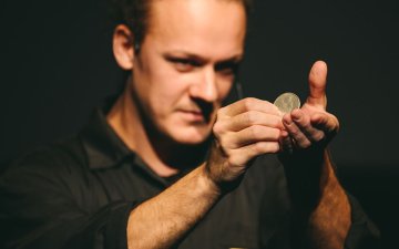 Soirée illusions, deux spectacles de magie au Théâtre Silvia Monfort