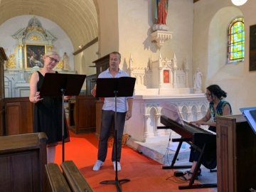 Samedi qui chante à Trouville-sur-Mer