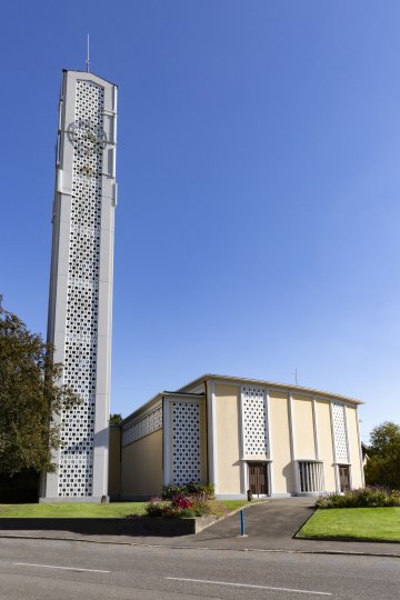 Découverte libre d'une église contemporaine
