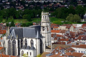 À la découverte d'une collégiale de style gothique et d’inspiration champenoise