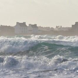 Lumières sur les phares - Le bâti dans la tempête