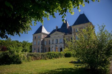 Visite du château de Segrais - Centre de Méditation Kadampa France