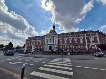 Le lycée Saint-Luc et sa chapelle