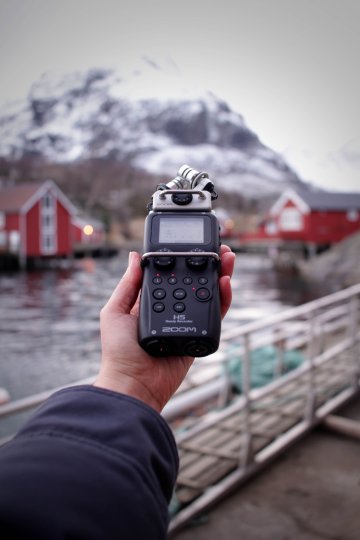 Et si on voyageait autrement, à l'écoute des paysages, des voix et des langues ?