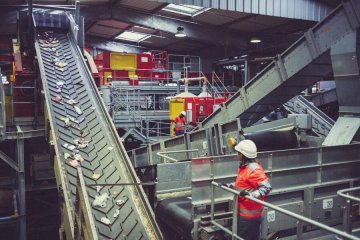 VISITE DU CENTRE DE TRI ET DE VALORISATION DES DÉCHETS / ARC EN CIEL 2034