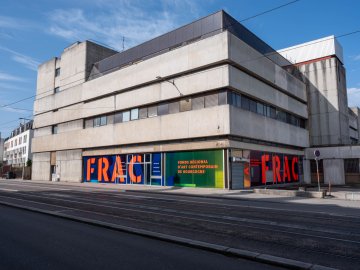 Visite des réserves du FRAC Bourgogne et projections d'oeuvres de la collection