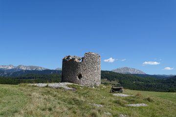 Visitez les moulins à vent de la Mure
