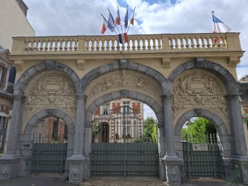 Visite et rencontre à la sous-préfecture