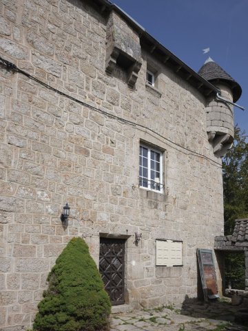 Visite libre de la maison forte de Thézard