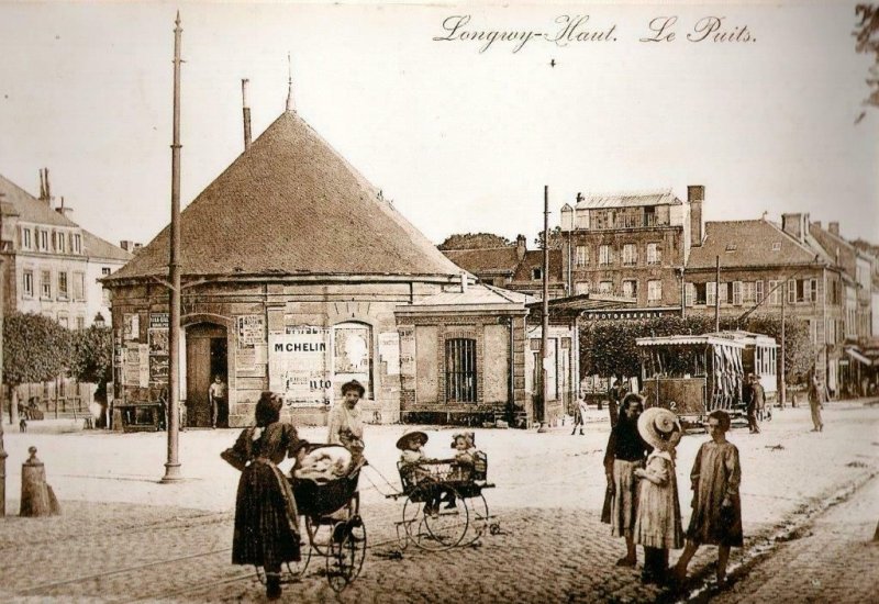 Exposition de photographies sur l'histoire du Puits de Siège