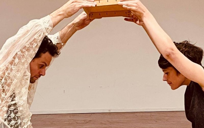 Performance dansée et contée : À un fil