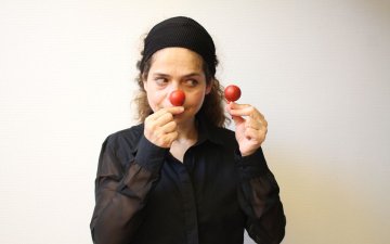 "Qui a croqué ma pomme ?"