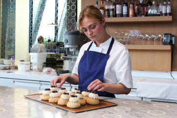 Vins et Pâtisseries avec le Restaurant panoramique