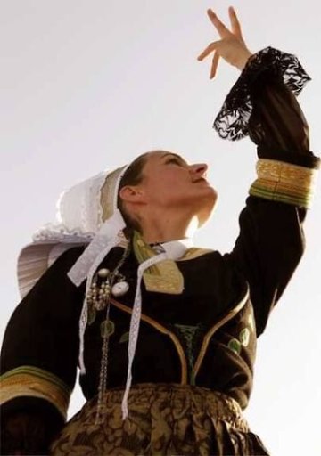 Exposition - 90 ans de danse à Quimperlé