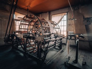 Visite et démonstration des anciens ateliers de tissage de la soie