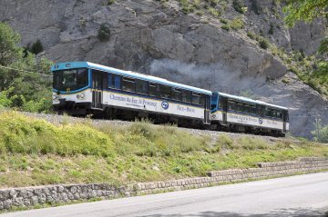 A pied, à dos de mulet ou en train... Expositions sur les mobilités montagnardes