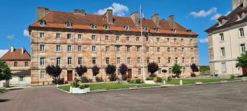 La bibliothèque, la salle Assona et la chambre de Bonaparte