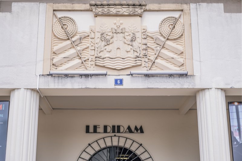 Redonner vie à l'Art déco : la façade du Didam réinventée