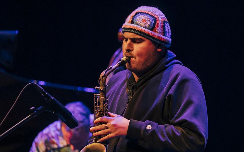 Liam Szymonik invite Pierre Carbonneaux en concert au 38Riv