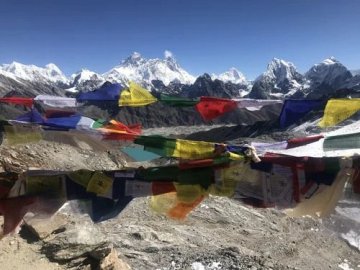 A l'ombre de l'Everest, par Andrea Sherpa Zimmerman