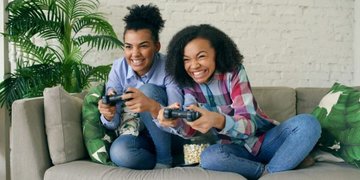 Atelier de jeux vidéo Playstation 5 FC 26 et Dragon ball Z
