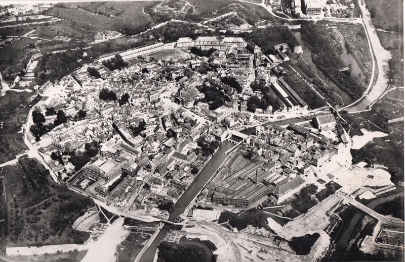 Regards croisés : Maubeuge à travers les âges