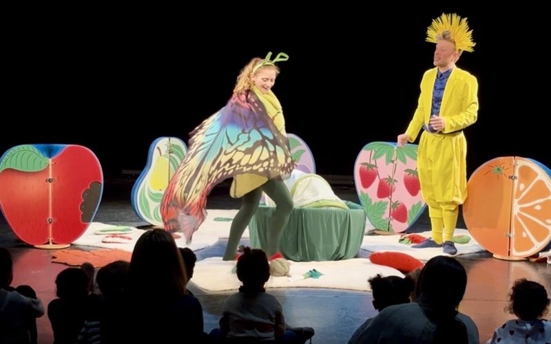 Spectacle "La chenille qui a toujours faim"