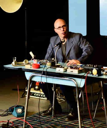 Spectacle "L'art et la manière d'aborder son chef de service" (sortie de résidence)