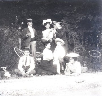 Spectacle dans le cadre de l'exposition "Instants partagés. 200 ans de photographies du quotidien en Haute-Saône."