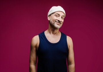 Lucas Santtana - Massy