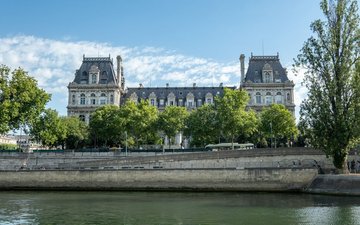 Au cœur de la préparation des repas des petits parisiens ! 19e arrondissement