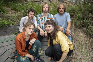 Eve Risser - Ensemble Ensemble