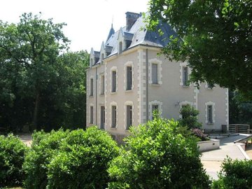 CHÂTEAU DE LA ROCHE