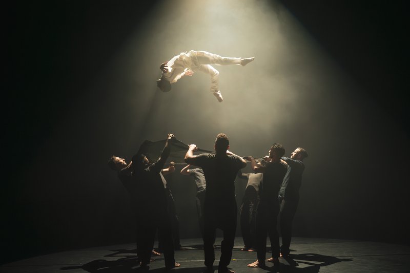 KA-IN - Groupe acrobatique de Tanger et Raphaëlle Boitel