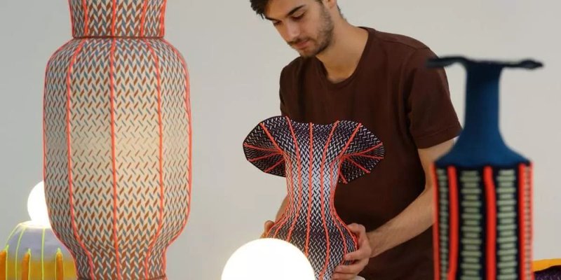 Soft objects - a colourful play by Gaspard Fleury-Dugy