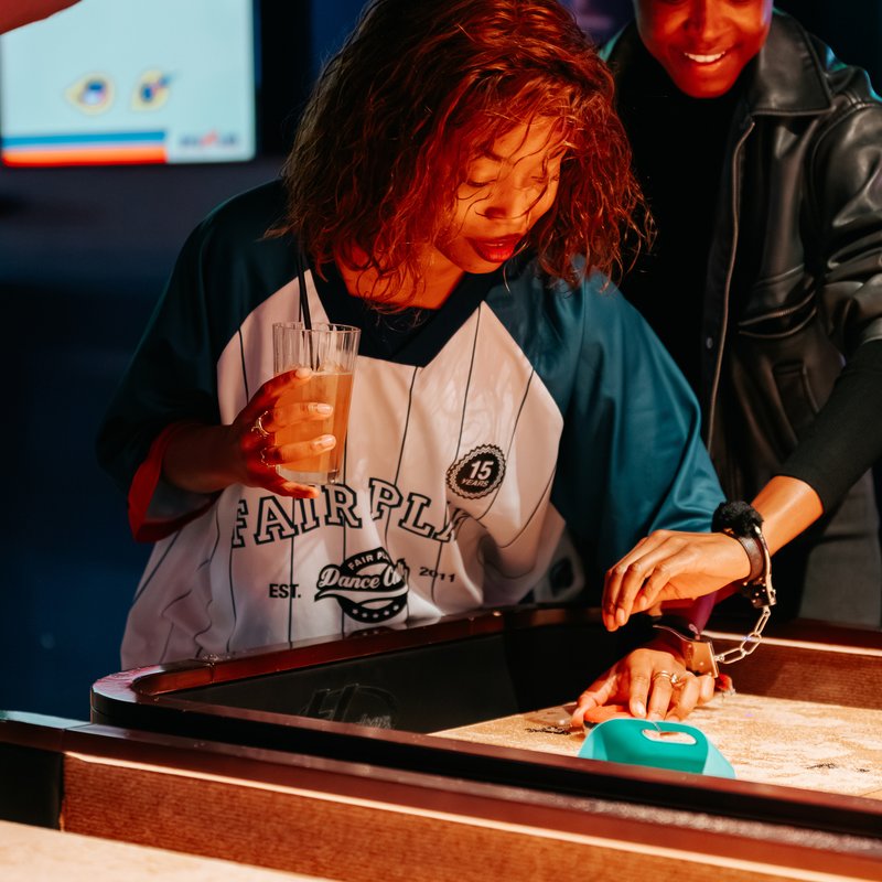 Les Jeudis Défis Shuffled : défis fun, shuffleboard et cadeaux à gagner à Paris 19