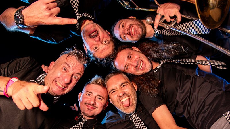 THE LOCOS (ex SKA-P) + LA PIGÑATA