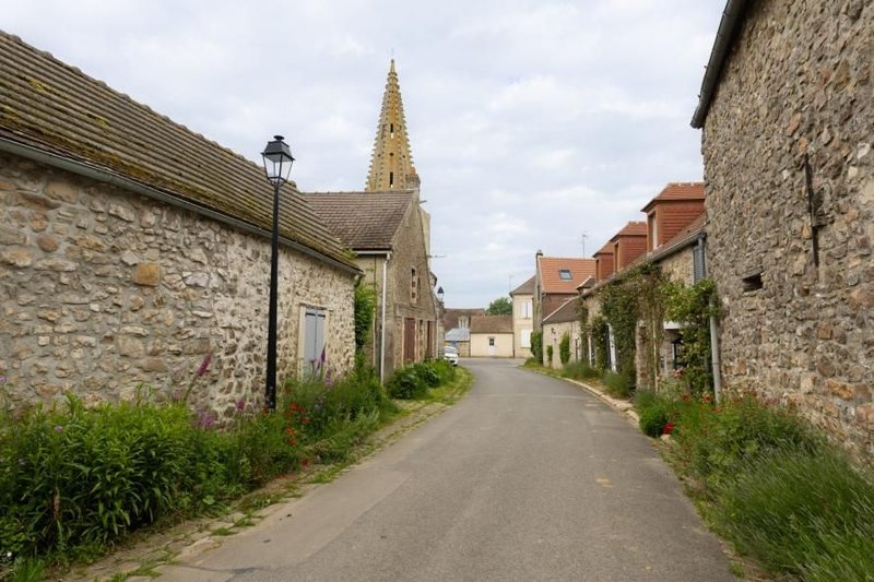Entre Senlis et Crépy : Histoire et archéologie de Fresnoy-Le-Luat