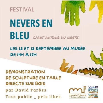 Démonstration de sculpture sur bois en taille directe