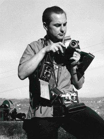 Exposition Photo de famille : quand les appareils racontent l’histoire photographique - Roger BELLONE