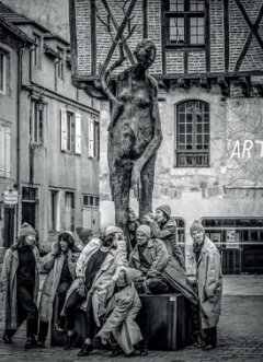 Festival Résurgence X : expression corporelle - le corps dans l’espace public avec la Cie Étadam
