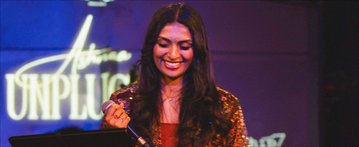BOLLYWOOD FEVER · Ashnaa, Janan Sathiendran et solistes GECA