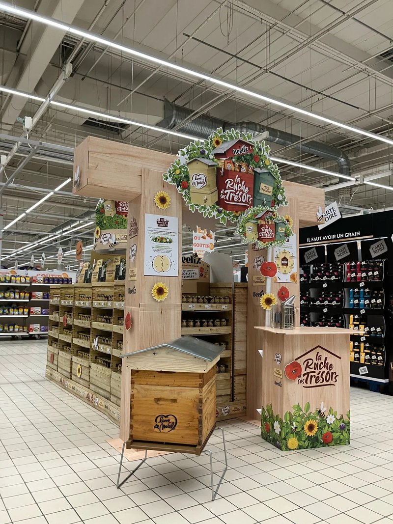 Famille Michaud - Animation et dégustation de miels à Auchan Saint-Sébastien-sur-Loire