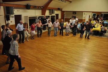 Grand bal folk à Livarot