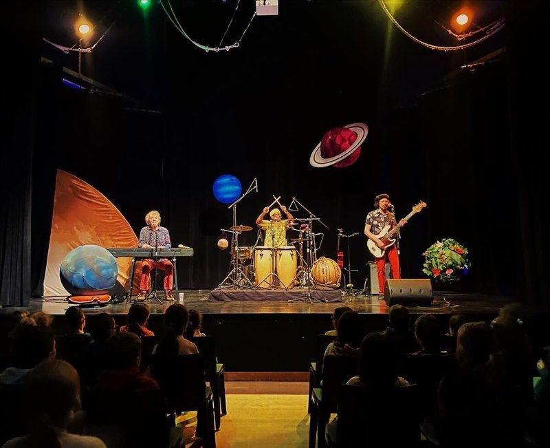 NEUVIEME PLANETE - Couleur Terre