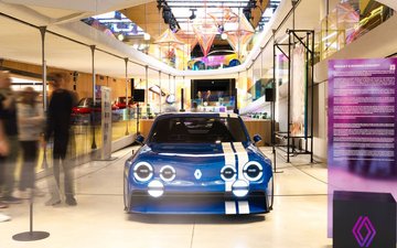 Pop Art Car 2.0 - Le défilé Renault ®