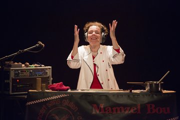 MAMZEL BOU, CONCERT SANS GLUTEN – MARLÈNE BOUNIORT – CIE D.N.B