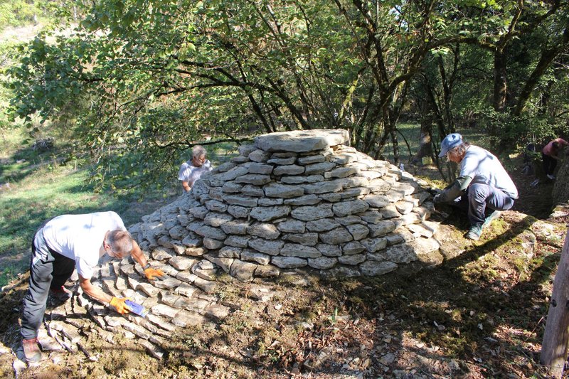 Stage sur la construction en pierre sèche