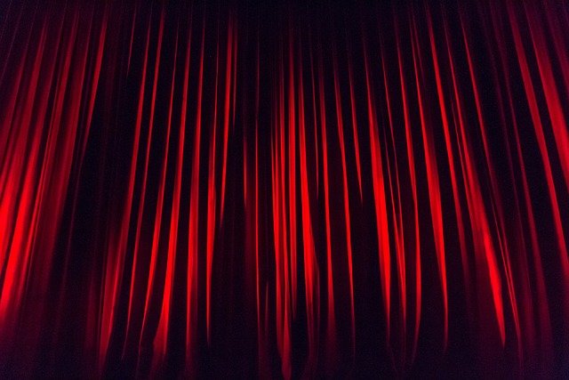 Théâtre représentation de Previously par la Compagnie Presque Célèbre